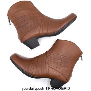 Brown leather Rockport Brynn ruched heeled ankle boots US 6
